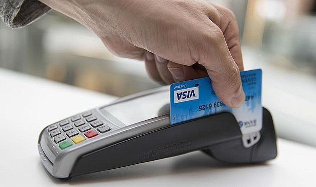 Kredi kartlarından katkı payı alınmasını içeren düzenleme ertelendi