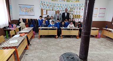 Küpeli, köy okullarında yaşanan ısınma sorunlarını gündeme taşıdı