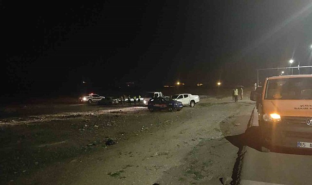 Muş'ta takla atan otomobil tarlaya uçtu: 3 yaralı
