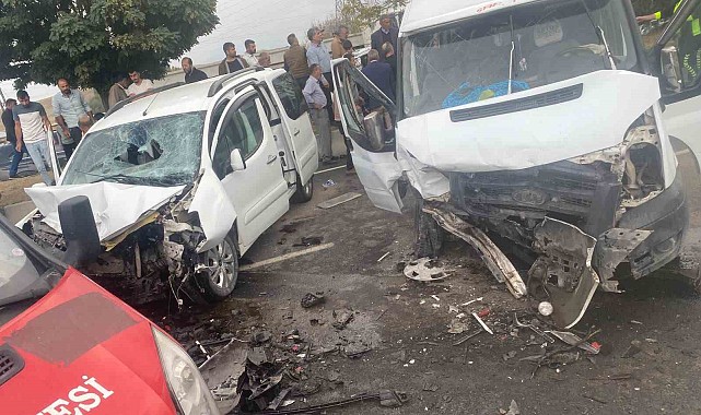Patnos'ta trafik kazası: 2'si ağır 8 kişi yaralandı