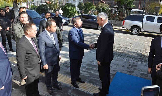 Sağlık Bakanı Memişoğlu, Kars'ta