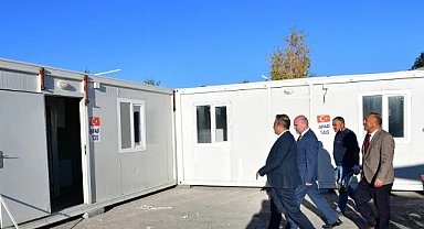 Vali Çiçek, Ardahan’da yapımı devam eden ‘göçmen merkezi’ni ziyaret etti
