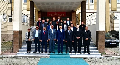 Vali Çiçek'ten Muhtarlar Günü Kutlaması