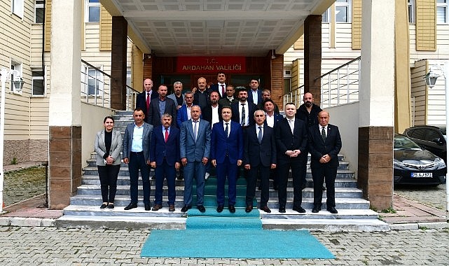 Vali Çiçek'ten Muhtarlar Günü Kutlaması