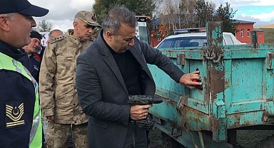 Vali Çiçek, trafikte reflektörün önemine dikkat çekti