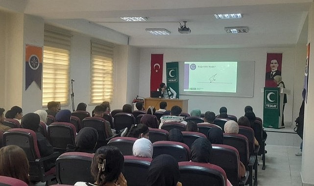 Yeşilay'dan gençlere bağımlılıkla mücadele eğitimi