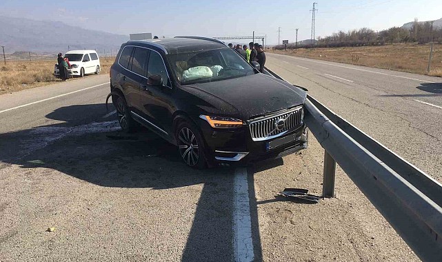 Ağrı'da trafik kazası: 3 yaralı