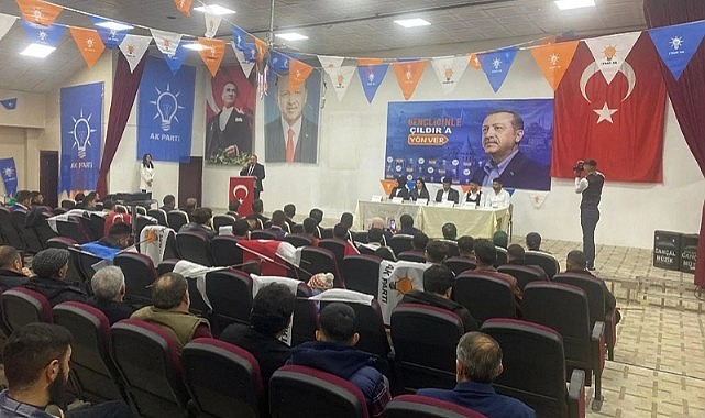Ak Parti, Hanak ve Çıldır İlçelerinde Gençlik Kolları Kongrelerini yaptı