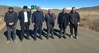 Ak Partili İl Genel Meclis Üyeleri, beton yol çalışmasını yerinde inceledi