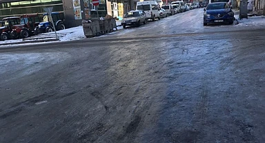 Yollar buz pistine döndü