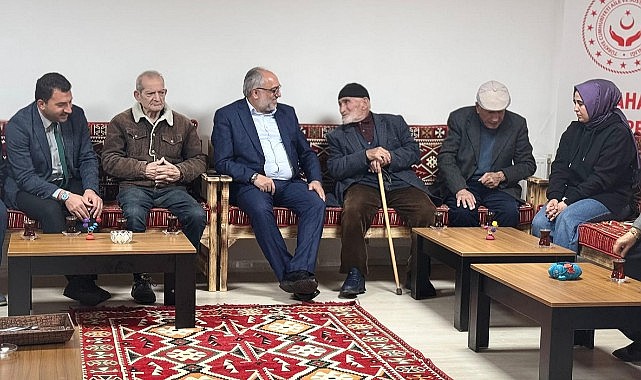 Ardahan İl Müftüsü  Karadeniz, huzurevi sakinleriyle bir araya geldi