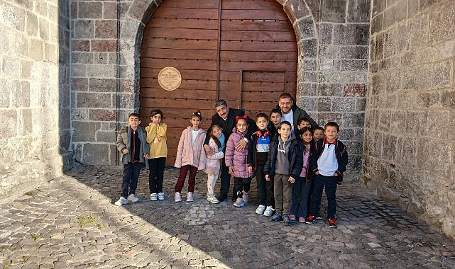 Ardahan’ın tarihi zenginlikleri, öğrencilerle buluştu