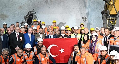 Ardahan’ın Uluslararası tünelleri bitmiyor, Çamlıhemşin Tüneli’nde ışık göründü!