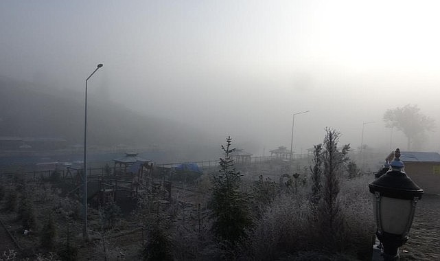 Ardahan'ın üzerini sis tabakası kapladı