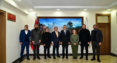 Ardahan Vakfı, Vali Çiçek’i ziyaret etti