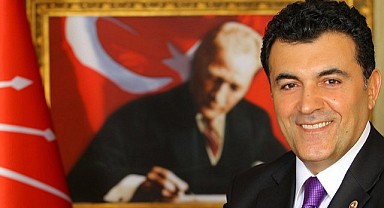Başkan Demir, Atatürk’ü ‘Sarı saçlım mavi gözlüm’ türküsüyle andı