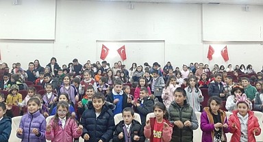 Çıldır’da çocuklar karagöz ile eğlendi