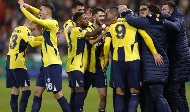 Fenerbahçe, Slavia Prag'ı deplasmanda 2-1 mağlup etti