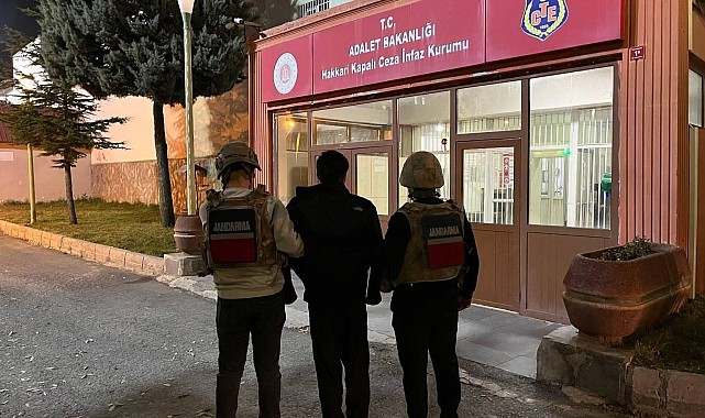 Hakkari'de farklı suçlardan 14 kişi tutuklandı