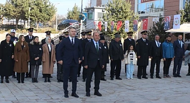 Hanak büyük önder Atatürk'ü andı
