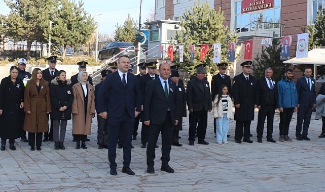Hanak büyük önder Atatürk'ü andı