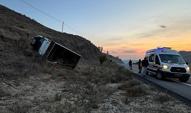 Iğdır'da kamyonet devrildi: 2 yaralı