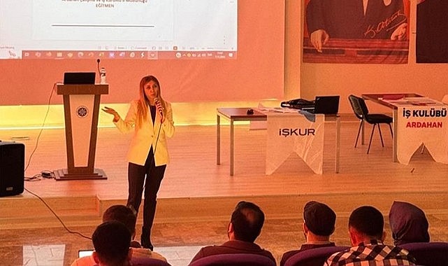 İŞ-KUR, üniversite öğrencilerine özgeçmiş (cv) hazırlamayı öğretti