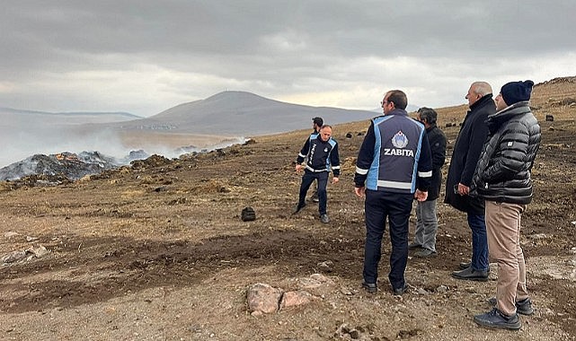 Köprülü'de Yangın! Tonlarca ot ve saman yığını yanarak kül oldu