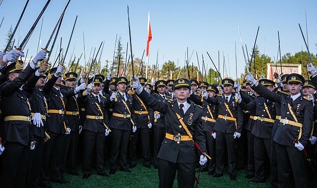 Teğmenler yemin için 7 kez başvuru yapmış