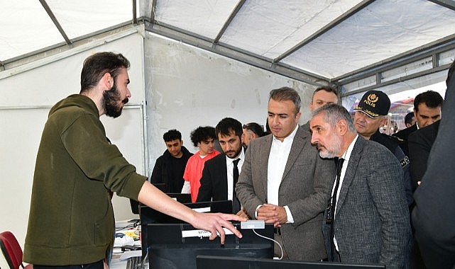 Vali Çiçek, Ardahan’da “TÜBİTAK 4007 Bilim Şenlikleri” açılışına katıldı