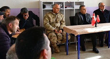 Vali Çiçek, İl Müftüsüyle köyleri ziyaret etti