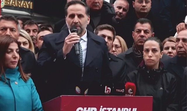 Vekil İncesu Esenyurt Belediyesi önünde “demokrasi nöbeti” tuttu