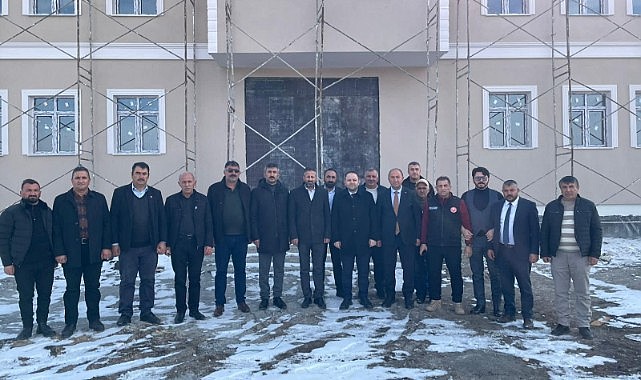 Vekil Koç, Hanak’ta muhtarlar toplantısına katıldı