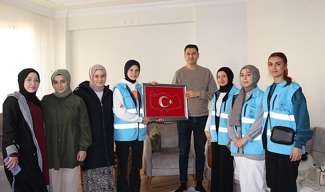 Yaralı polis memuruna anlamlı ziyaret
