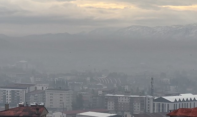 Yüksekova sis altında