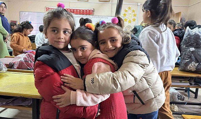 Ağrı'da köy okulu öğrencilerine sıcak bir dokunuş