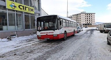 Ardahan Belediyesi'nden ücretsiz halk otobüsü hizmeti