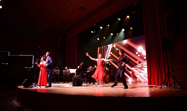 Ardahan’da tango ve opera gösterisi büyüledi