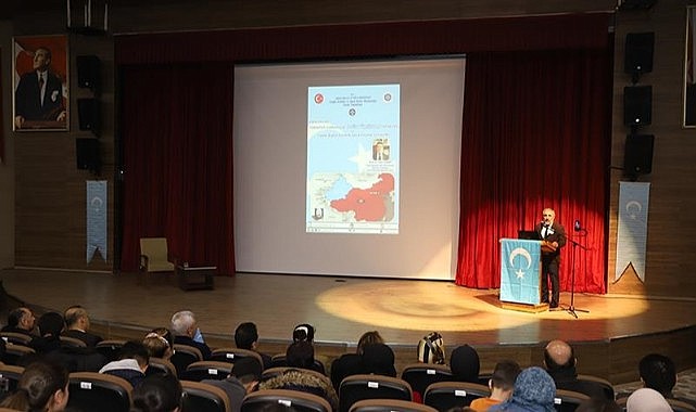 ARÜ’de Çin zulmü altındaki “Doğu Türkistan” konulu konferans verildi