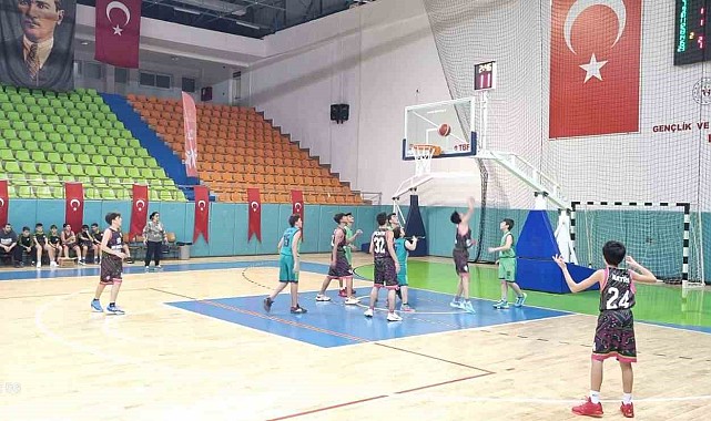 Elazığ'da basketbol U14 yerel lig mücadelesi sona erdi