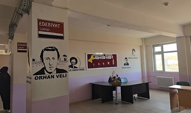 Elazığ'da öğrenciler okul duvarlarını süsledi