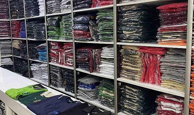Elazığ'da okul kıyafetlerinin tek tip olmasını esnaf da olumlu karşıladı