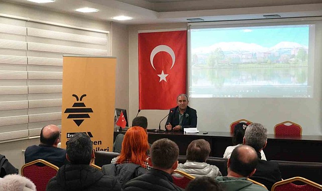 Erzurum'da "Öğretmen Akademileri" buluşmaları sürüyor