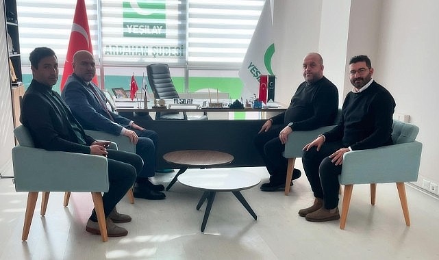 Genel Sekreter Emin, Yeşilay'ı ziyaret etti