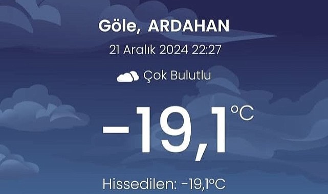 Göle'de zemheri soğukları, en uzun gecede kendini hissettirmeye başladı