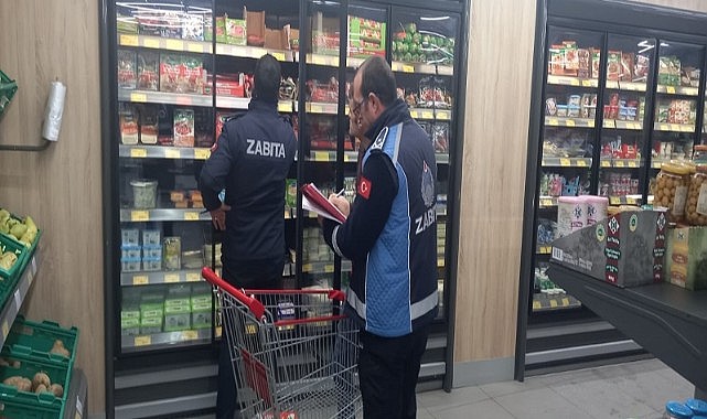 Göle zabıtası marketleri denetlendi