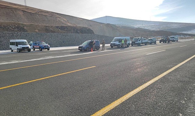 Kars'ta jandarma uygulamaları sürüyor