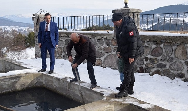Kaymakam Kestioğlu'ndan Alabalık Tesisi incelemesi