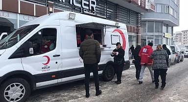 Kızılay’dan soğuk havada sıcak ikram