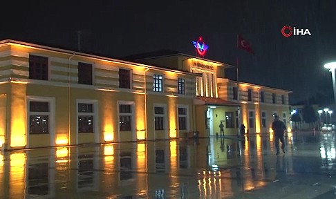Masalsı yolculuğun treni Sivas’a vardı, yolcular halayla karşılandı